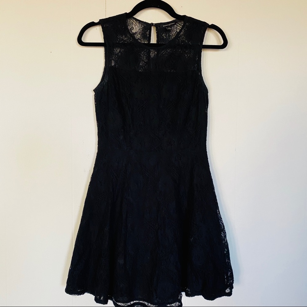 Lace 'Little-Black-Dress'